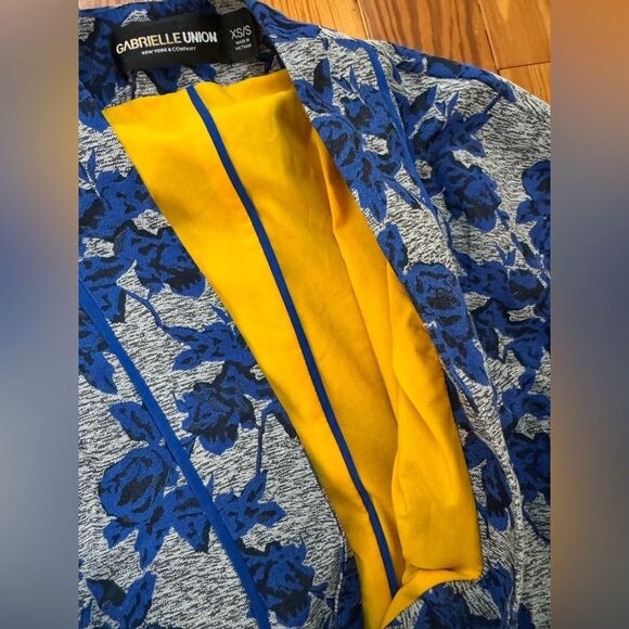 Gabrielle Union Jacquard Robe - Picture 4 of 8